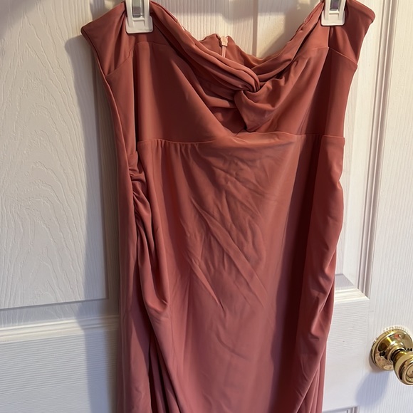 Club L London Evita Maternity Dress - Picture 4 of 9